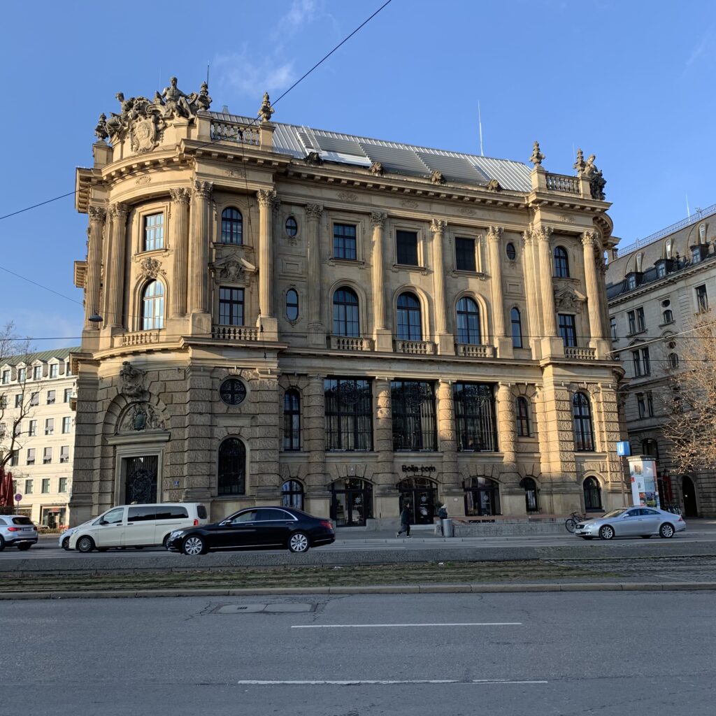 Minga am Lenbachplatz